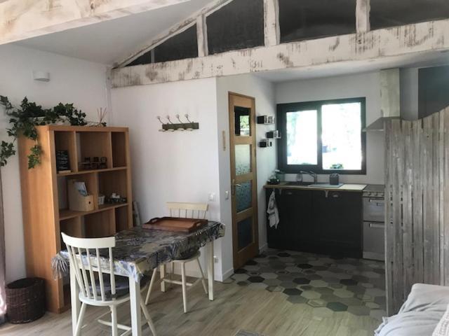 La Brindille Petit Mas Provencal Meuble De Tourisme 3 Etoiles 2-3 Personnes 1 Piece 30 M2 Tout Confort Lisiere Foret Jardin Jacuzzi Piscine Saint-Paul-en-Forêt Eksteriør billede