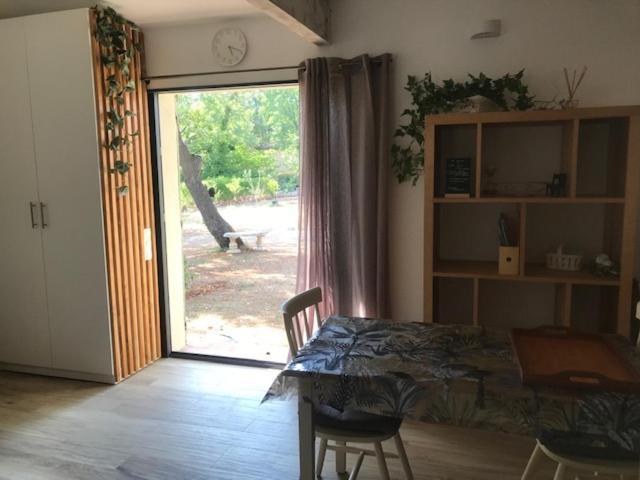 La Brindille Petit Mas Provencal Meuble De Tourisme 3 Etoiles 2-3 Personnes 1 Piece 30 M2 Tout Confort Lisiere Foret Jardin Jacuzzi Piscine Saint-Paul-en-Forêt Eksteriør billede
